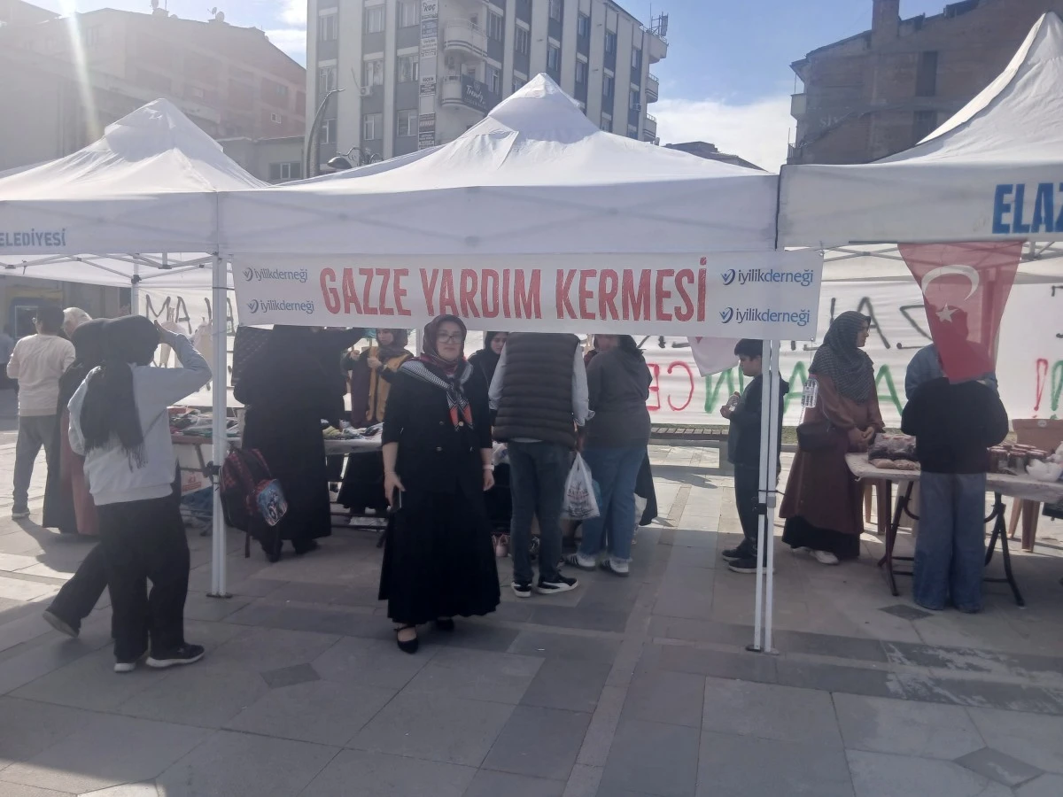 İyilik Derneği kermesi Elazığ 15 Temmuz Meydanı’nda gerçekleşti! Gazze İçin Destek Yapıldı. 