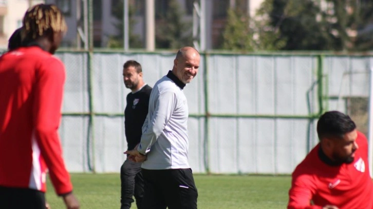 1. Lig'de fatura teknik direktöre kesildi! Yollar ayrıldı