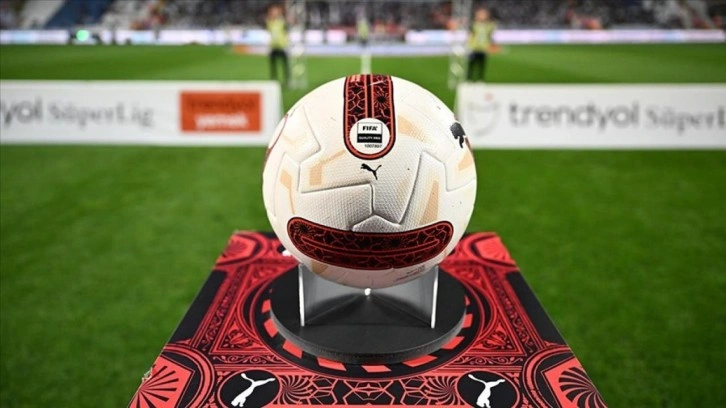 1. Lig ekibinden transferde gövde gösterisi! 11 ismi arka arkaya açıkladı