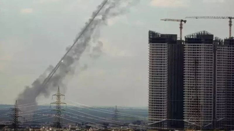 ABD-İran Gerilimi Tırmanıyor: Hürmüz Boğazı’nda Kritik An