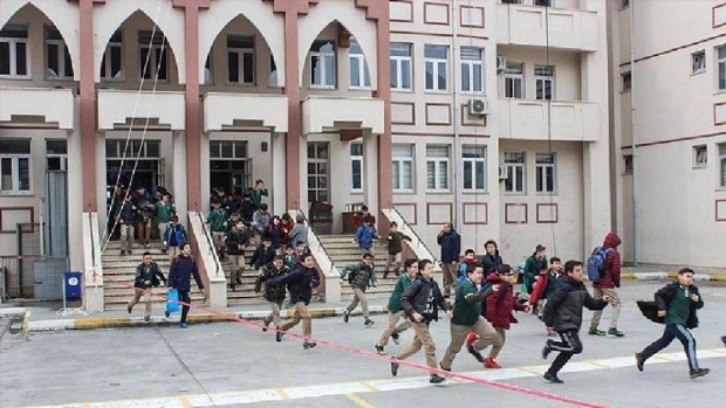 2025 Yaz tatili! Okullar ne zaman açılacak?