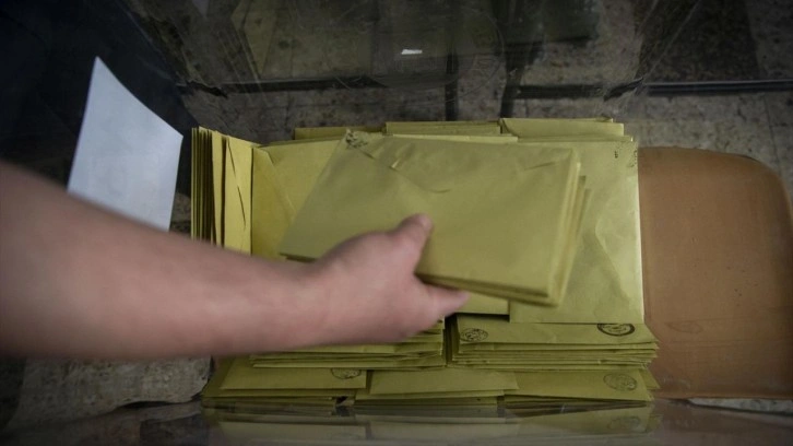 '3 ilde 3 vekil başka partiye ge&ccedil;ti' iddiası! Son dakika a&ccedil;ıklaması