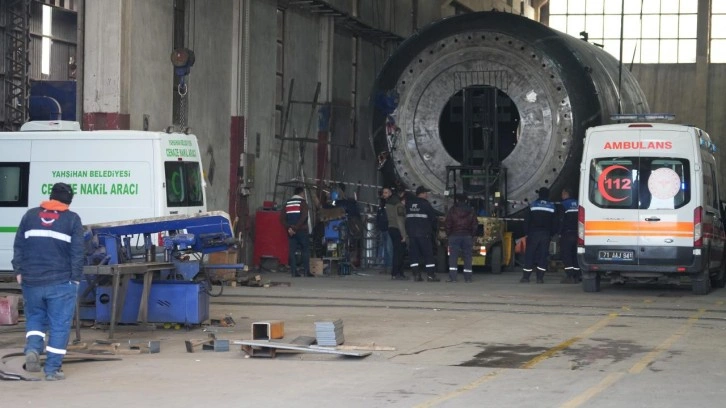 3 ton sac levhanın altında can veren 2 işçinin soruşturmasında 3 kişi gözaltında