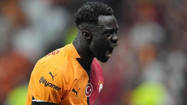 77 Milyon Euro'luk yıldız, Fenerbahçe için Davinson'a danıştı: Geleyim mi?