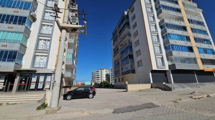 9 yaşındaki Yasemin'in kahreden ölümü: Yangın merdiveni boşluğunda bulundu!
