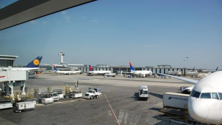 ABD'de büyük kriz: 1700'den fazla sefer iptal edildi!