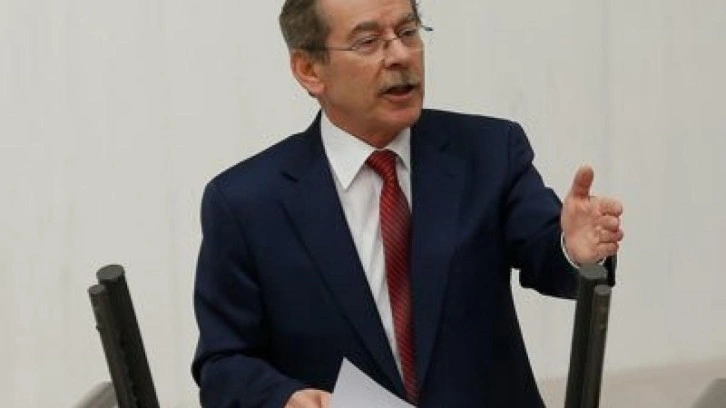 Abd&uuml;llatif Şener CHP'den istifa ettiğini a&ccedil;ıkladı
