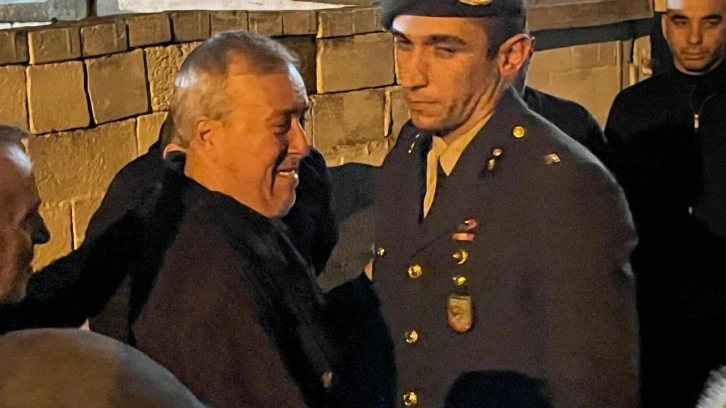 Acı haberi alan şehit babasından askerlere duygulandıran sözler: Siz de benim oğlumsunuz
