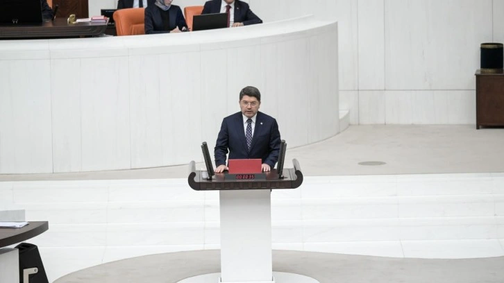 Adalet Bakanı Tun&ccedil;'tan b&uuml;rokratlara "T&uuml;rkiye Y&uuml;zyılı'na &ouml;zel proje" talimatı