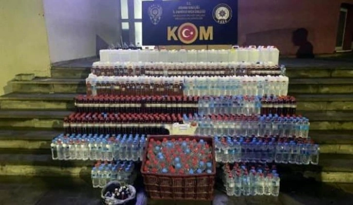 Adana'da sahte i&ccedil;ki operasyonu; 3 g&ouml;zaltı