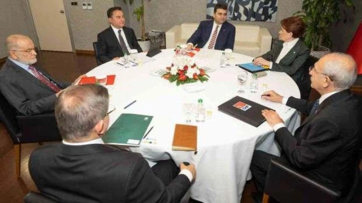 Aday g&ouml;sterilmeyen Kılı&ccedil;daroğlu'nun yeni Altılı Masa form&uuml;l&uuml;: Liderlerin hepsi K&uuml;lliye'ye