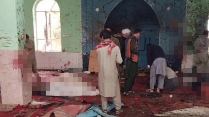 Afganistan&rsquo;da camide yapılan katliamı DEAŞ &uuml;stlendi