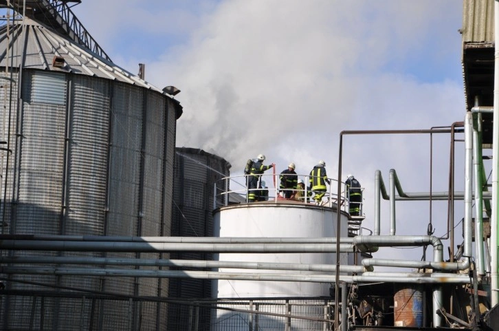 Afyonkarahisar'da geçtiğimiz ay yanmıştı: O yağ fabrikasında yine yangın çıktı!