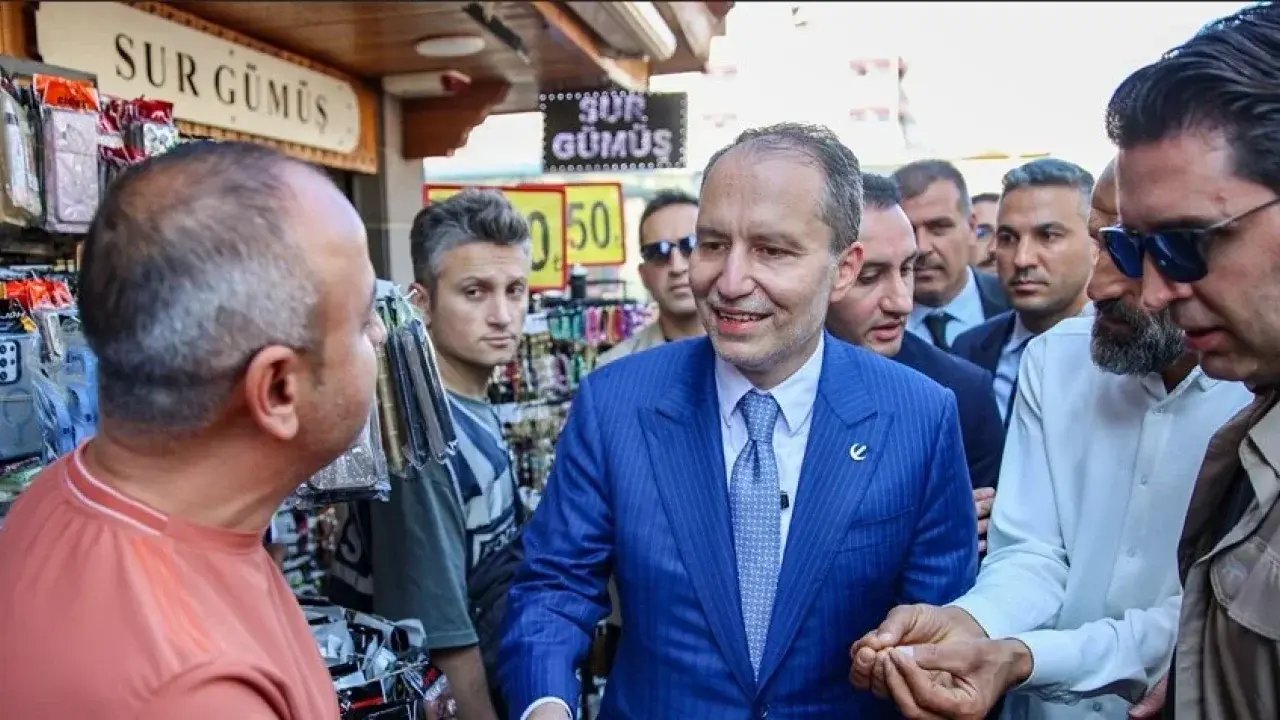 Yeniden Refah Partisi Genel Başkanı Fatih Erbakan, Diyarbakır'da ziyaretlerde bulundu