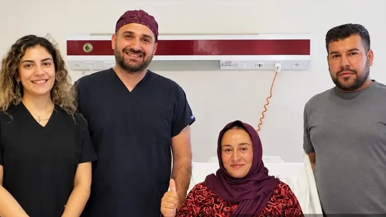 12 yıldır ağrı çeken kadının karnından 12 santimetrelik kitle çıkarıldı