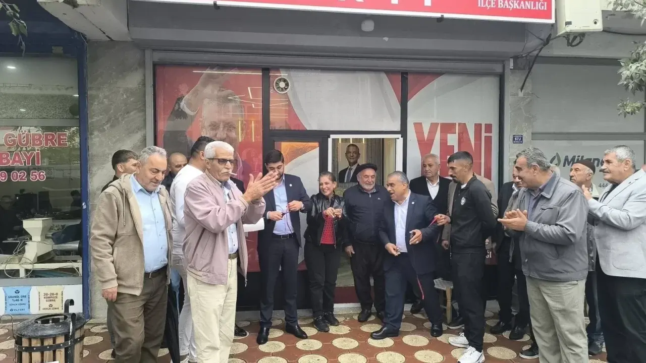 YENİ PARTİ’NİN KURTALAN SEÇİM BÜROSU AÇILDI