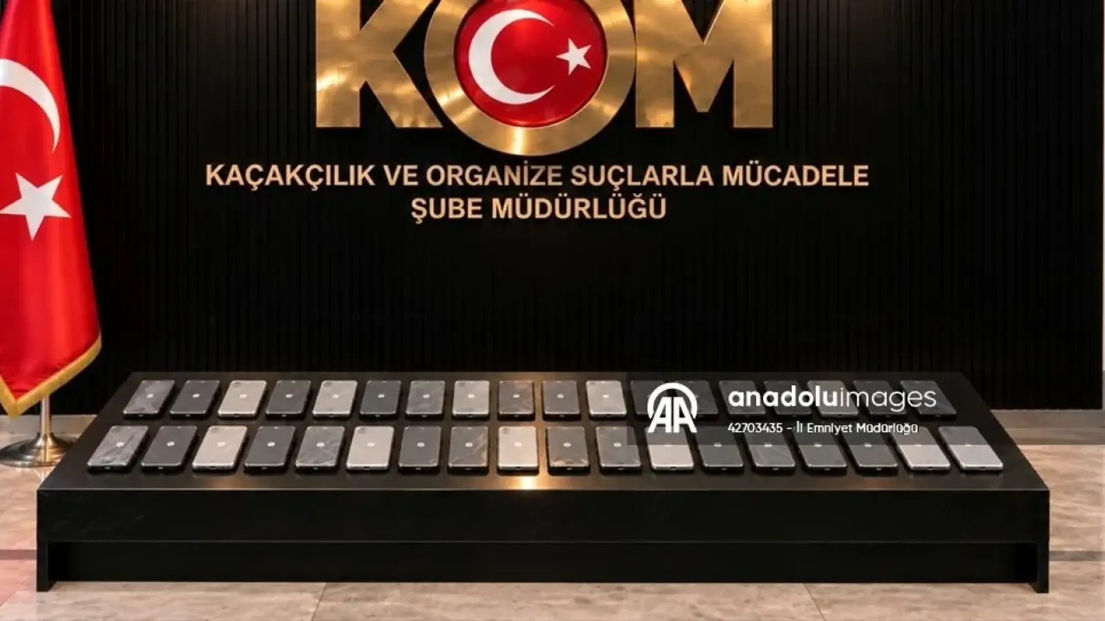 36 kaçak cep telefonu ele geçirildi