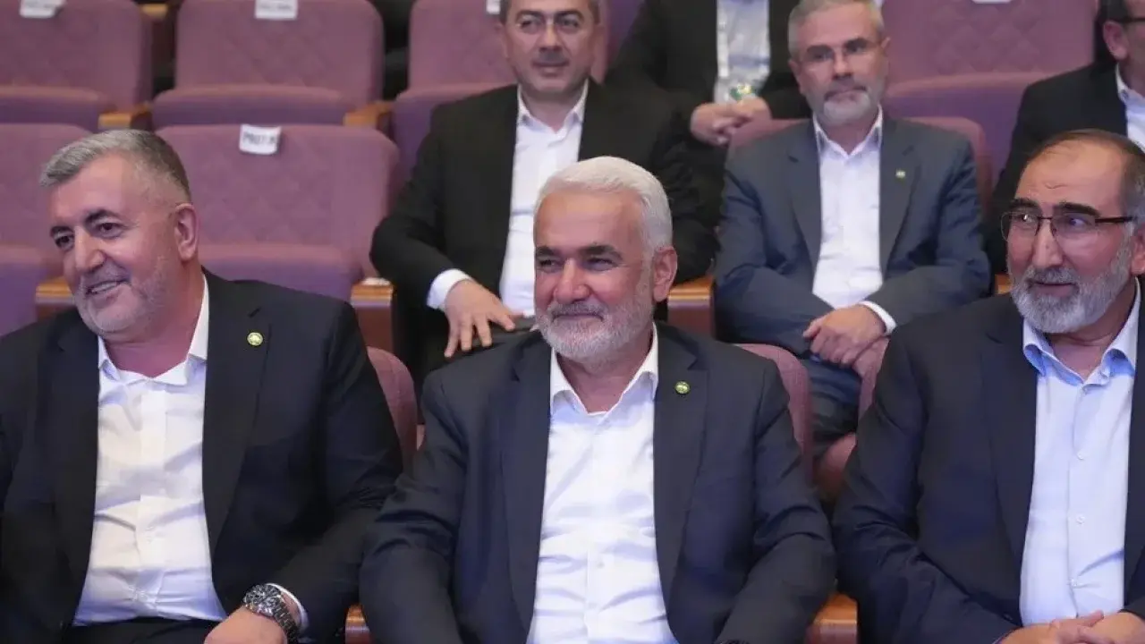 HÜDA PAR Genel Başkanı Yapıcıoğlu partisinin Diyarbakır 5. Olağan İl Kongresi'nde konuştu