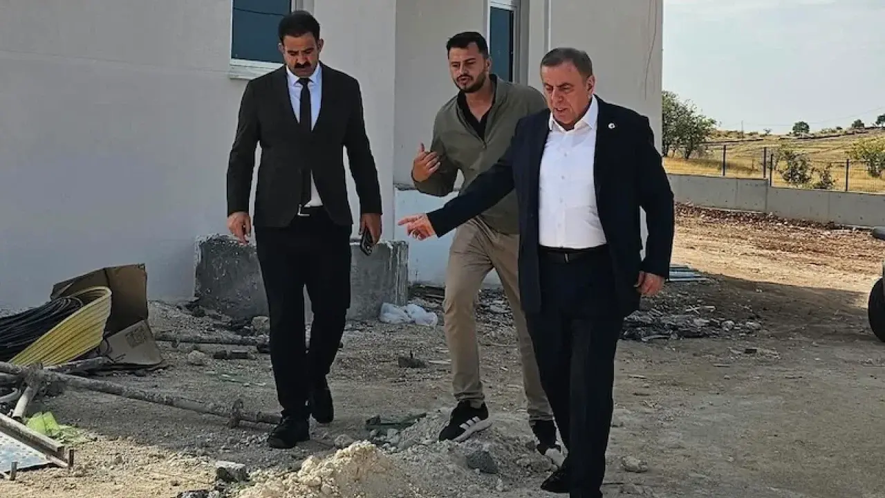 Başkan Şahin, Midyat SGK Hizmet Binasında İncelemelerde Bulundu