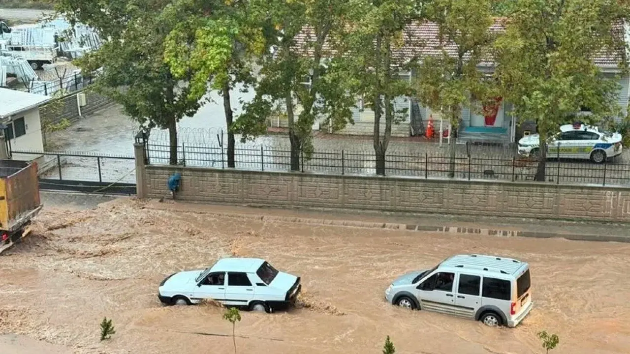 Sağanak etkili oldu