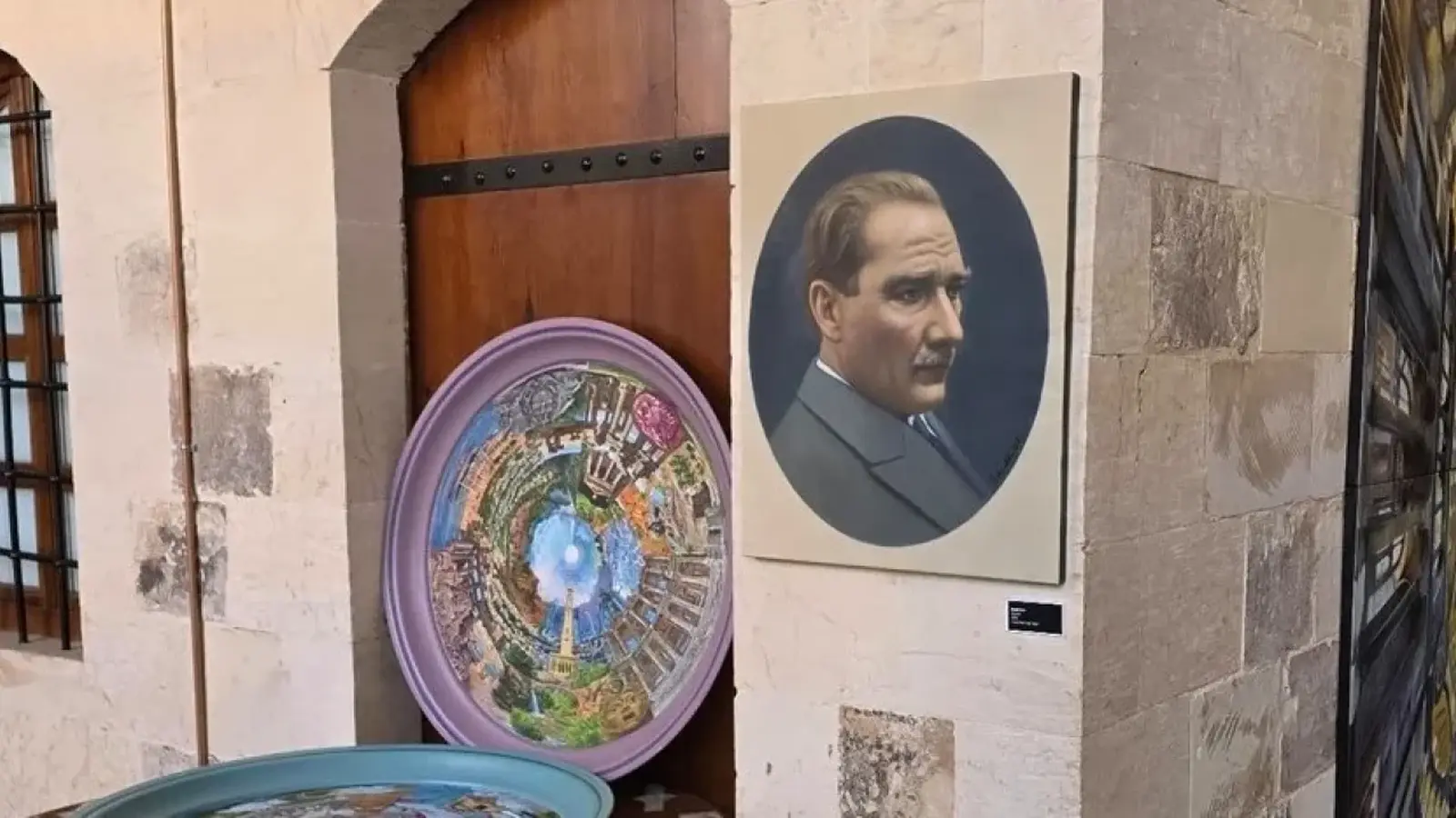 Ressam İsmil Acar'ın retrospektif sergisi açıldı