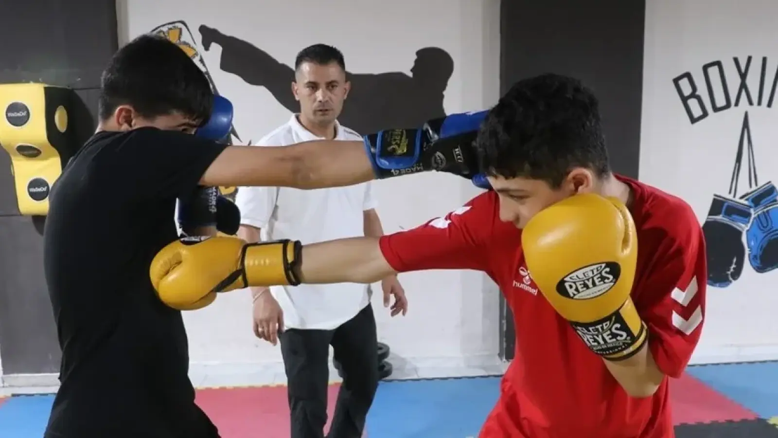 Hiperaktivite tanısı konulan çocuk yönlendirildiği boksta Türkiye şampiyonu oldu