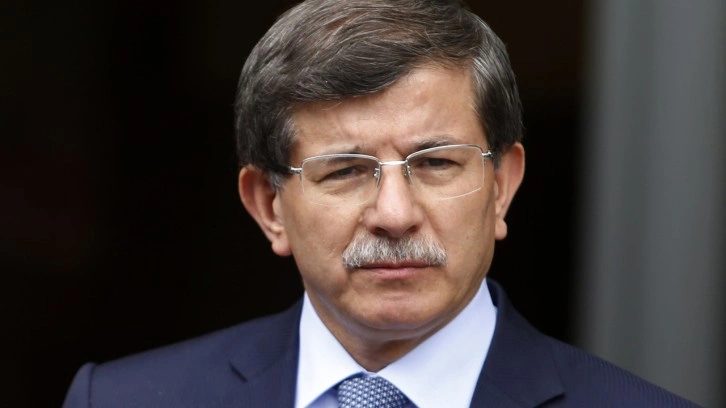 Ahmet Davutoğlu'ndan Kemal Kılı&ccedil;daroğlu i&ccedil;in bağış