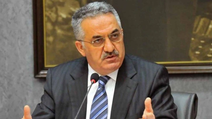 AK Parti se&ccedil;im yasası değişikliğini kendisi i&ccedil;in mi yaptı? Hayati Yazıcı a&ccedil;ıkladı