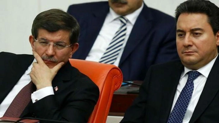 AK Parti'den, Ahmet Davutoğlu ve Ali Babacan hakkında a&ccedil;ıklama: Ayakları yere bastı!