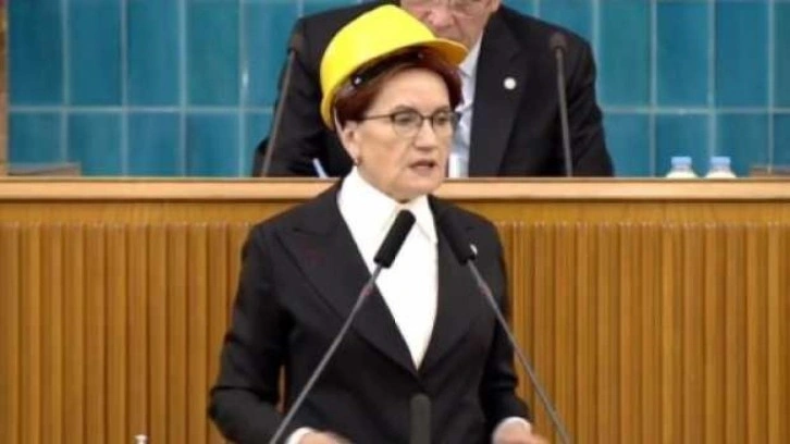 Akşener grup toplantısına baretle &ccedil;ıktı