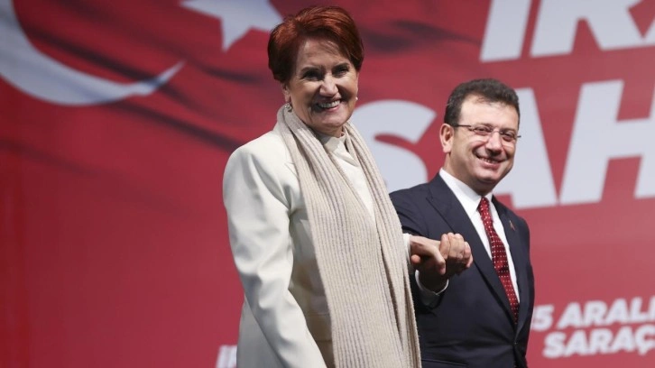 Akşener ve İmamoğlu&rsquo;na ayakkabı tepkisi