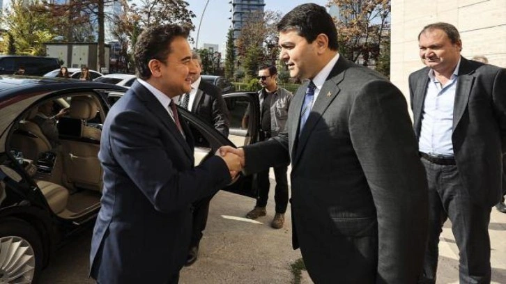 Ali Babacan'ın 6'lı masa ziyaretleri devam ediyor... DP Genel Başkanı Uysal ile g&ouml;r&uuml;şt&uuml;