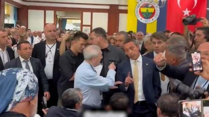 Ali Koç Aziz Yıldırım'la burun buruna geldi: Kongreye ara verildi