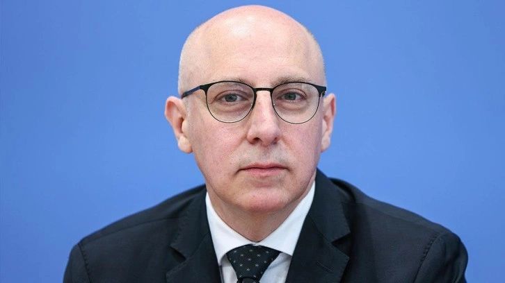 Alman tarihinde bir ilk: İç istihbaratın başına Türk atandı!