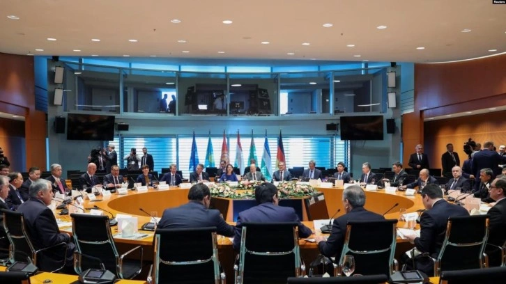 Almanya Orta Asya &uuml;lkeleri ile stratejik işbirliği kuruyor