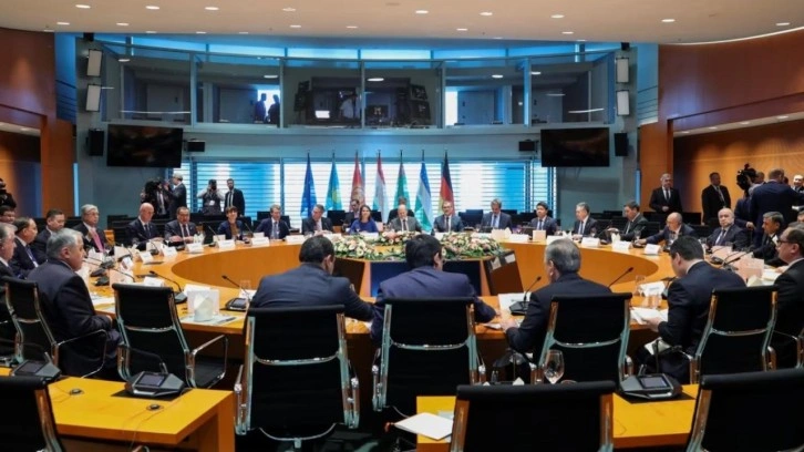 Almanya rotasını Orta Asya'ya &ccedil;evirdi