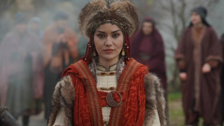 Alparslan Büyük Selçuklu'yla yollarını ayıran Fahriye Evcen'in yeni adresi şaşırttı!