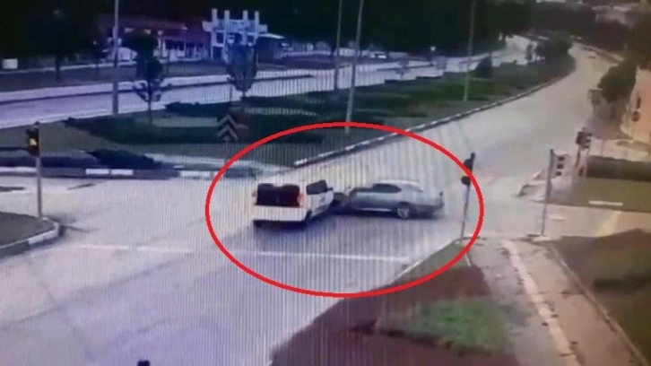Amasya'da 2’si çocuk 5 kişinin yaralandığı kaza anı