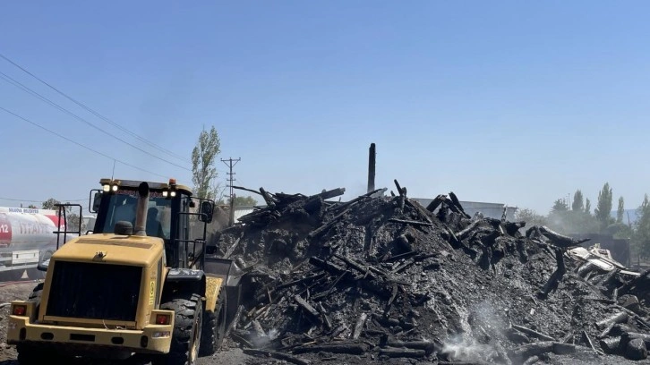 Amasya'da kereste deposunda yangın