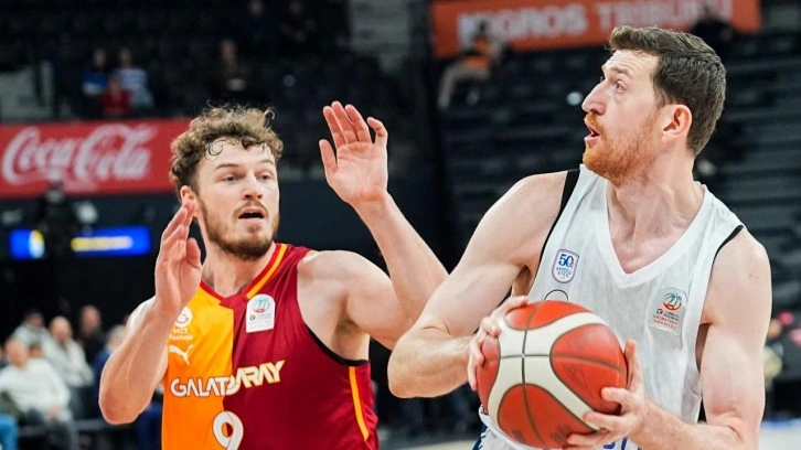 Anadolu Efes potada Galatasaray'ı mağlup etti