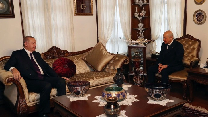 Ankara'da kritik zirve başladı! Cumhurbaşkanı Erdoğan ile MHP lideri Devlet Bah&ccedil;eli buluştu!