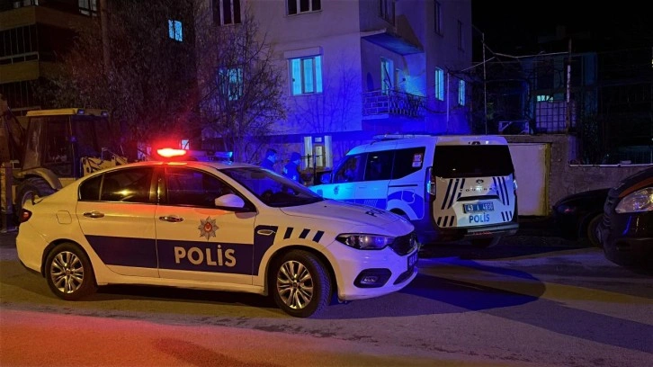 Annesine şiddet uygulayan babasını darbetti