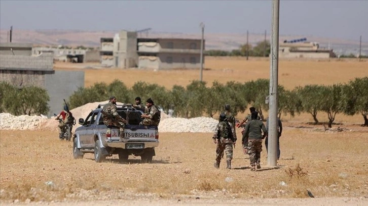 Arap aşiretleri ABD ile g&ouml;r&uuml;şt&uuml;: PKK/YPG Deyrizor'daki bazı k&ouml;ylerden &ccedil;ıktı