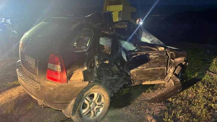 Ardahan'da feci kaza: 2 ölü 2 yaralı