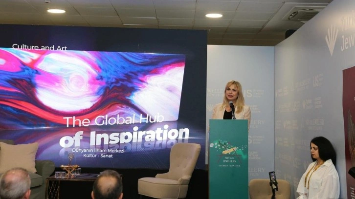 Art For Jewellery “Rüya Kalıntıları” teması ile sahnede