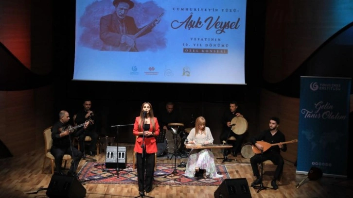 Aşık Veysel, vefatının yıld&ouml;n&uuml;m&uuml;nde Azerbaycan'da anıldı