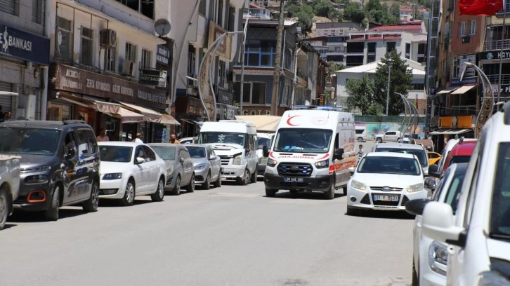 Askeri araç kaza yaptı: 8 asker yaralı!