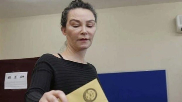 Aslı Baykal'dan Taksim saldırısıyla ilgili tepki &ccedil;eken paylaşım