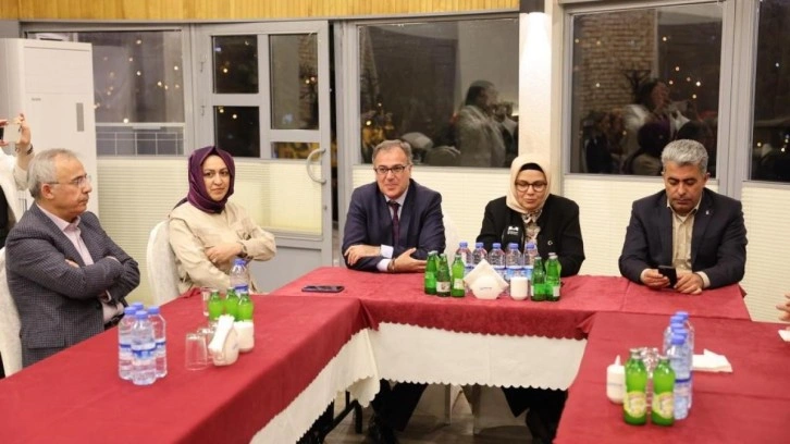 Ayşe B&ouml;h&uuml;rler, iş adamlarıyla istişarede bulundu