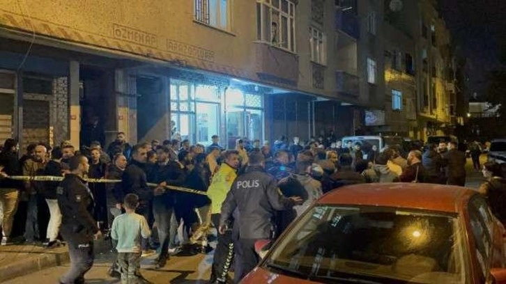 Bağcılar'da evini ateşe verip sosyal medyadan paylaşan ş&uuml;pheli g&ouml;zaltında